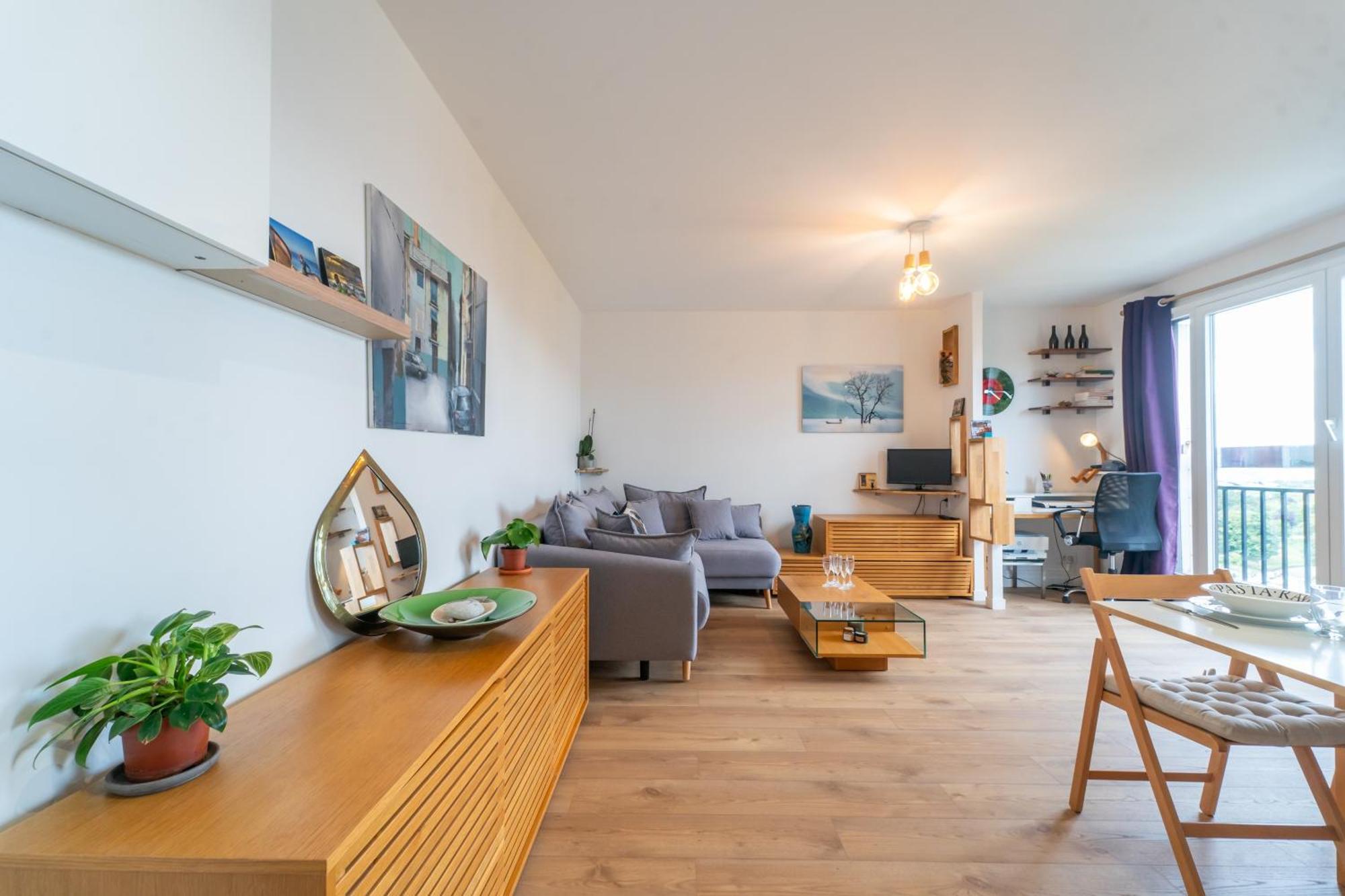 Blue Light - Appt Pour 4p * Paris